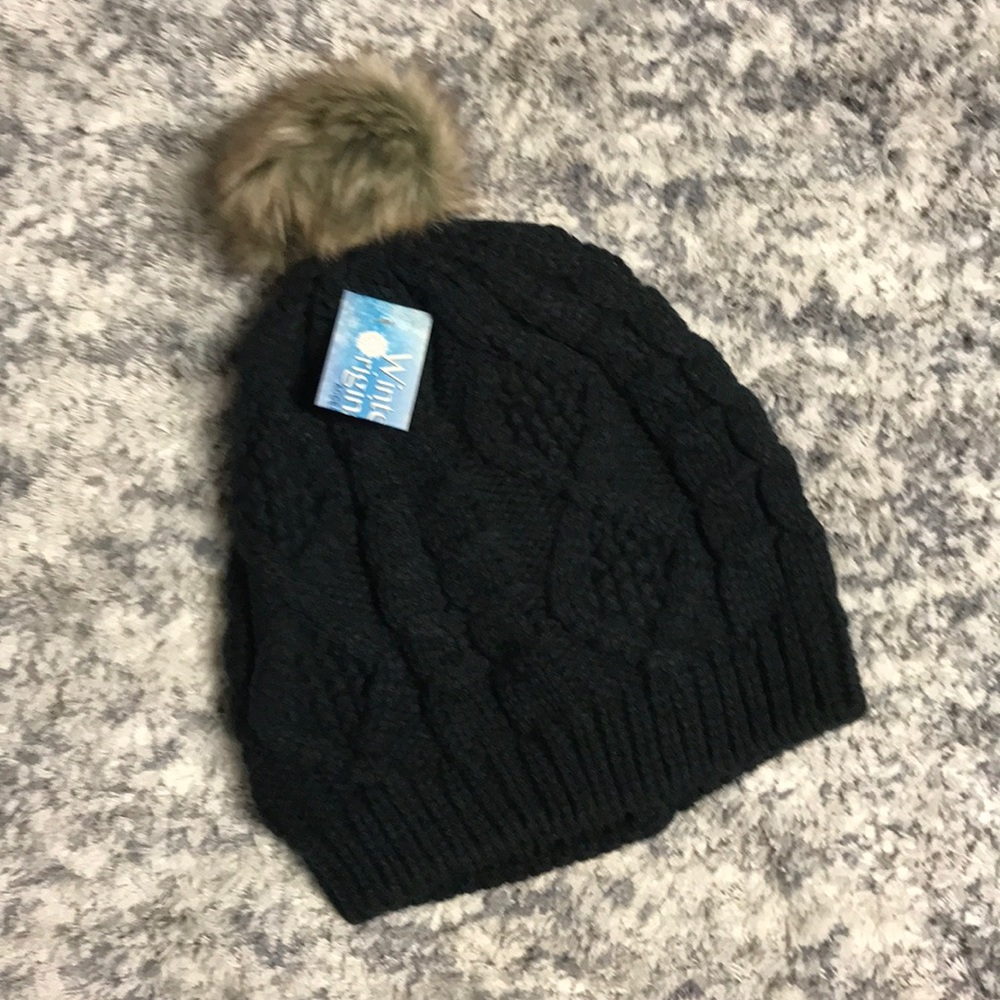 Pom Pom Hat Off Black